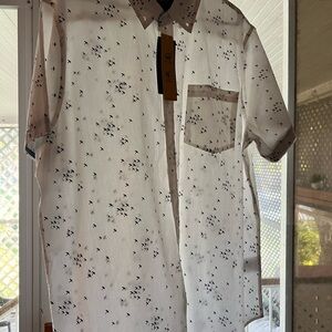 Lee Men's White Shirt with Black bird Pattern